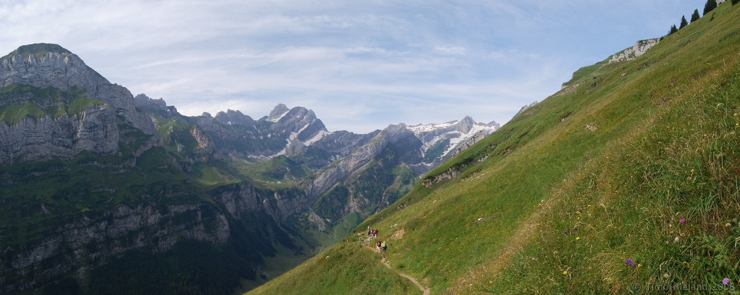 im Hintergrund der S&auml;ntis